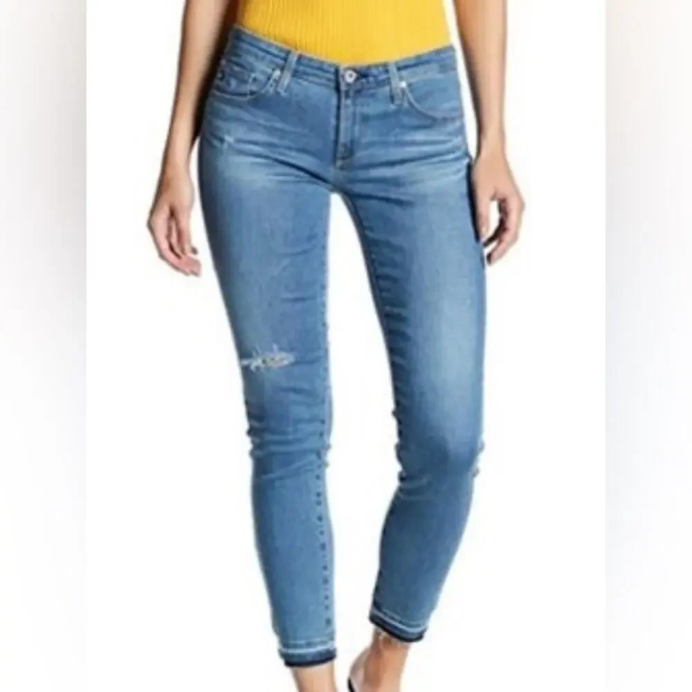 Woman’s AG Adriano Goldschmied Stevie Ankle Slim Straight Released Hem Jeans 29R